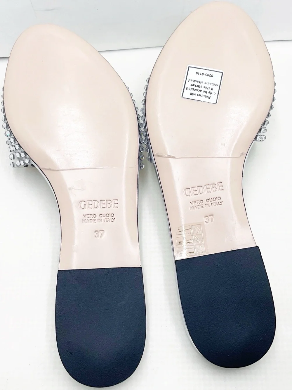 🆕{Gedebe} Metallic Leather Silver Crystal  Embellished Slides Sandals